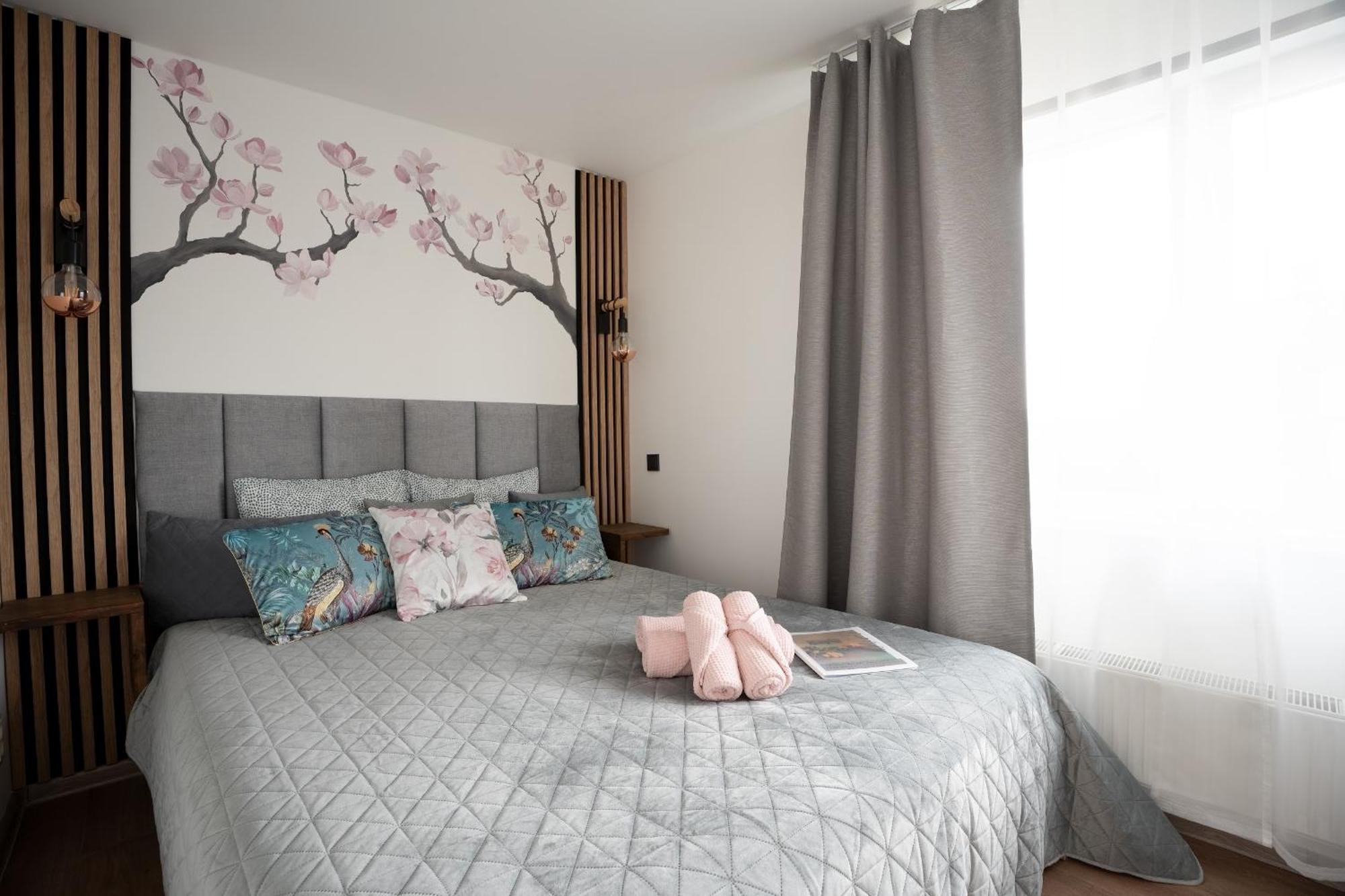 Family Garden Apartments With Free Private Parking & Playground Riga Exterior foto